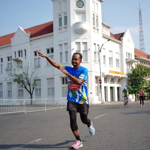 Race photo from SURABAYA ISOPLUS MARATHON 2026