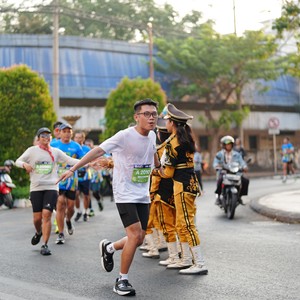 Race photo from SURABAYA ISOPLUS MARATHON 2026