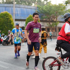 Race photo from SURABAYA ISOPLUS MARATHON 2026