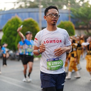Race photo from SURABAYA ISOPLUS MARATHON 2026