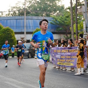 Race photo from SURABAYA ISOPLUS MARATHON 2026