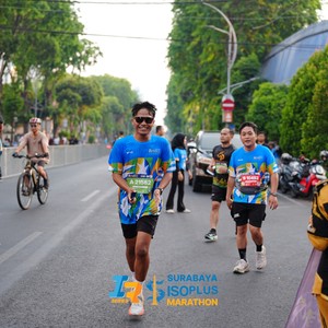 Race photo from SURABAYA ISOPLUS MARATHON 2026