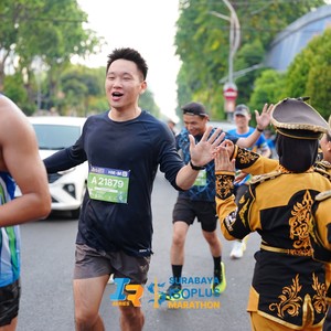 Race photo from SURABAYA ISOPLUS MARATHON 2026