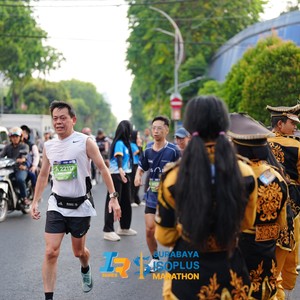 Race photo from SURABAYA ISOPLUS MARATHON 2026