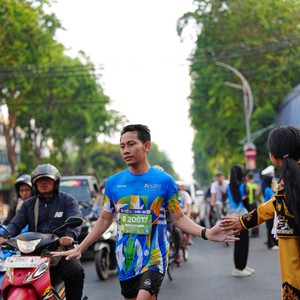 Race photo from SURABAYA ISOPLUS MARATHON 2026