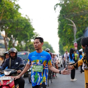 Race photo from SURABAYA ISOPLUS MARATHON 2026