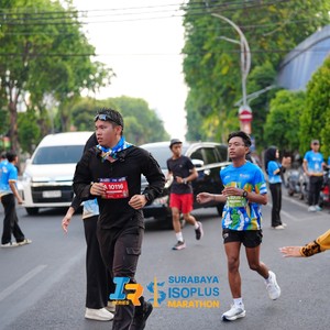 Race photo from SURABAYA ISOPLUS MARATHON 2026