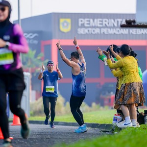 Race photo from BOGORUN 2026