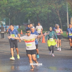 Race photo from BOGORUN 2026