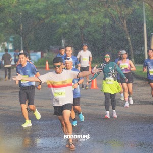Race photo from BOGORUN 2026