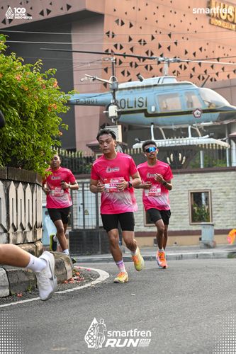 Race photo from Smartfren Run 2025 