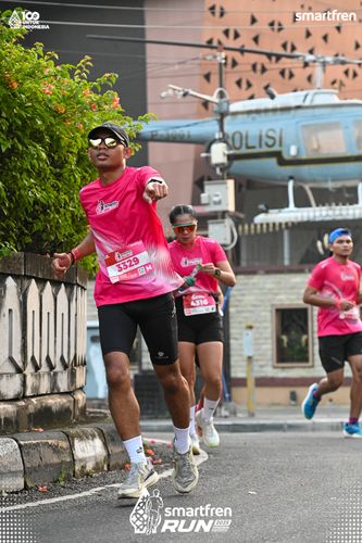 Race photo from Smartfren Run 2025 
