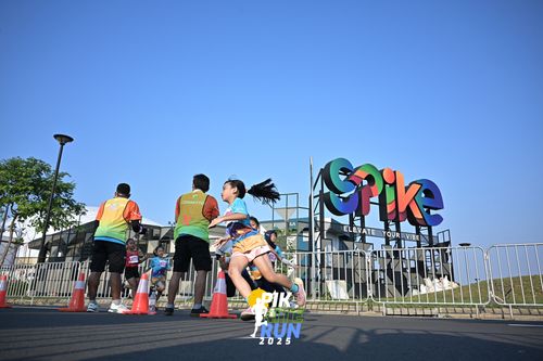 Race photo from PIK NITE RUN 2025