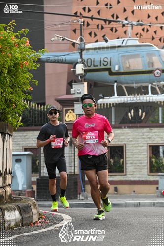 Race photo from Smartfren Run 2025 