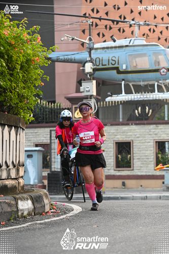 Race photo from Smartfren Run 2025 