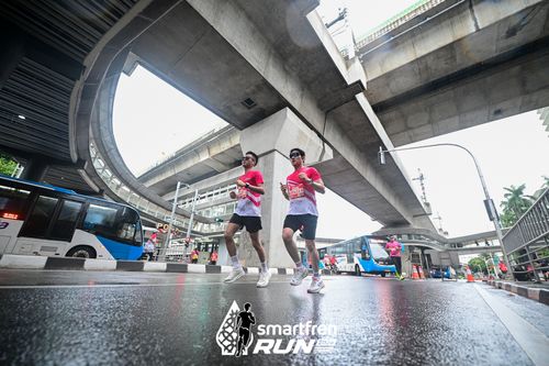 Race photo from Smartfren Run 2024