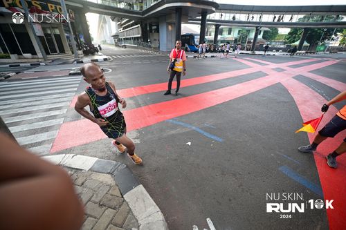 Race photo from Nu Skin Run 10K