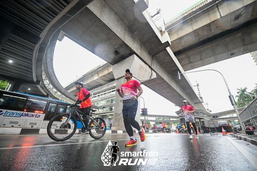 Race photo from Smartfren Run 2024