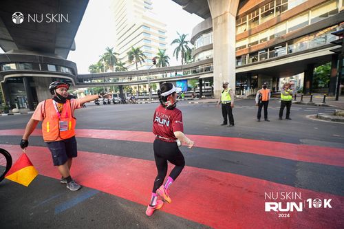 Race photo from Nu Skin Run 10K