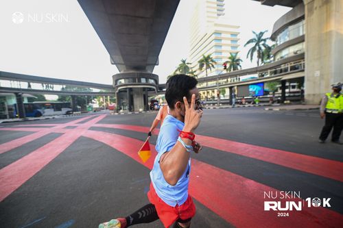 Race photo from Nu Skin Run 10K