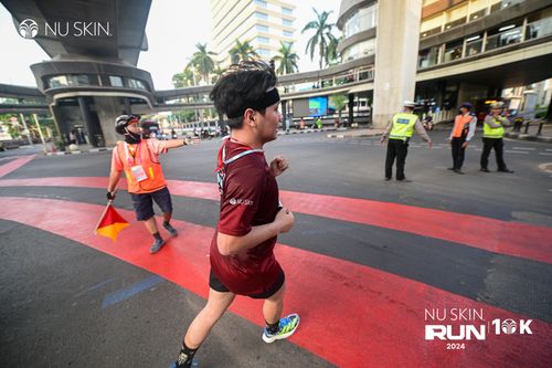 Race photo from Nu Skin Run 10K