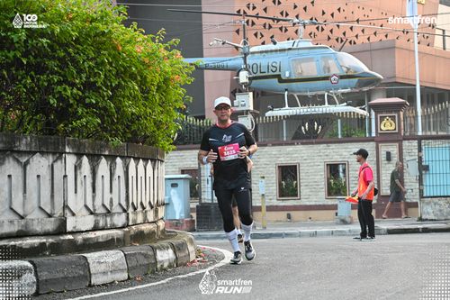 Race photo from Smartfren Run 2025 