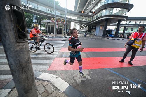 Race photo from Nu Skin Run 10K