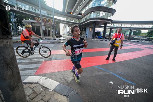 Race photo from Nu Skin Run 10K