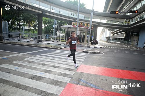 Race photo from Nu Skin Run 10K