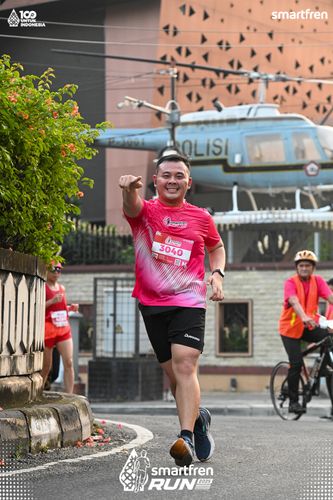 Race photo from Smartfren Run 2025 