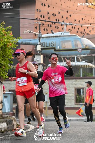 Race photo from Smartfren Run 2025 