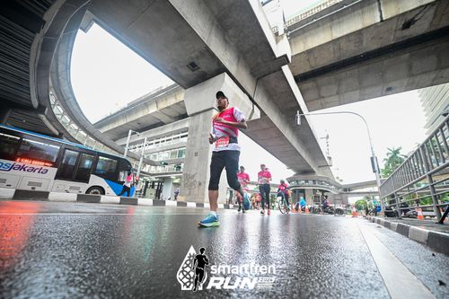 Race photo from Smartfren Run 2024