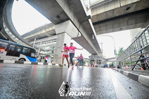 Race photo from Smartfren Run 2024