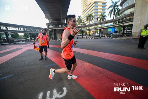 Race photo from Nu Skin Run 10K