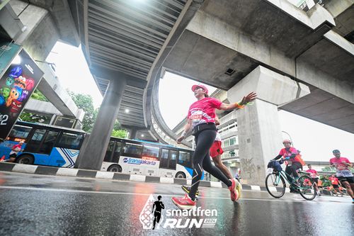 Race photo from Smartfren Run 2024