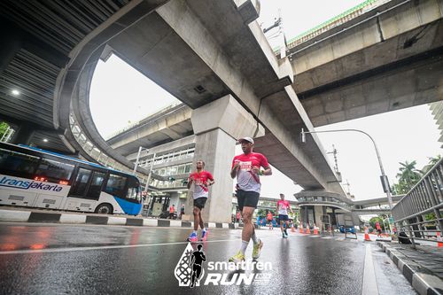 Race photo from Smartfren Run 2024