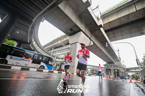 Race photo from Smartfren Run 2024