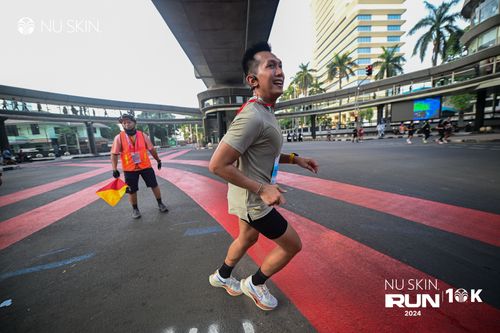 Race photo from Nu Skin Run 10K