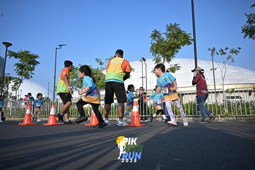 Race photo from PIK NITE RUN 2025