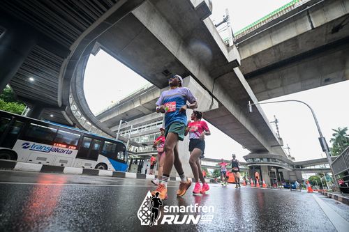 Race photo from Smartfren Run 2024