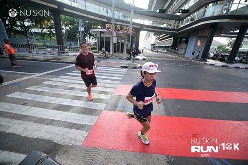 Race photo from Nu Skin Run 10K