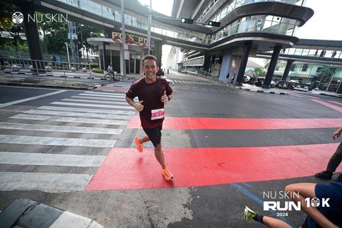 Race photo from Nu Skin Run 10K
