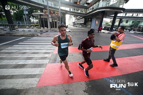 Race photo from Nu Skin Run 10K