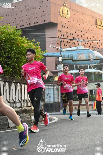 Race photo from Smartfren Run 2025 