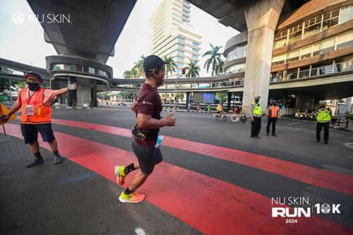 Race photo from Nu Skin Run 10K