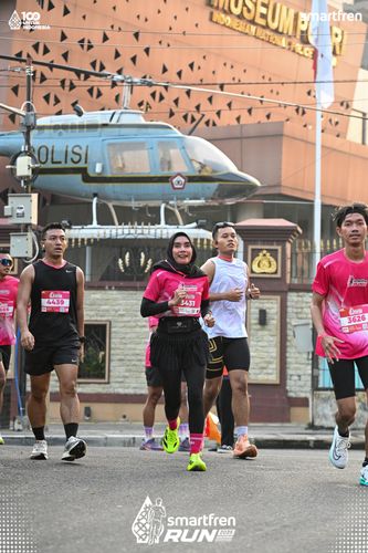 Race photo from Smartfren Run 2025 