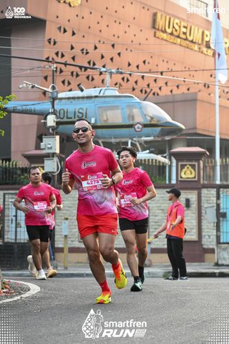 Race photo from Smartfren Run 2025 