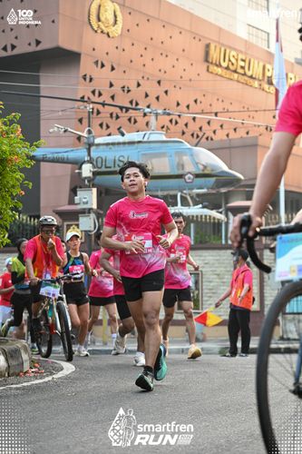 Race photo from Smartfren Run 2025 