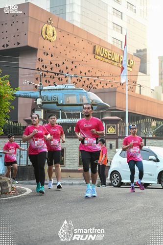 Race photo from Smartfren Run 2025 
