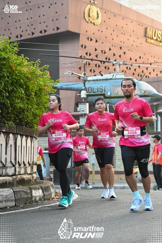Race photo from Smartfren Run 2025 